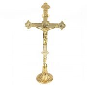 cruz de altar dorada