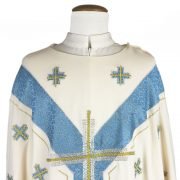 casulla cruces bordadas