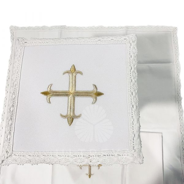 servicio de altar cruz beige