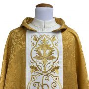 casulla damasco bordada